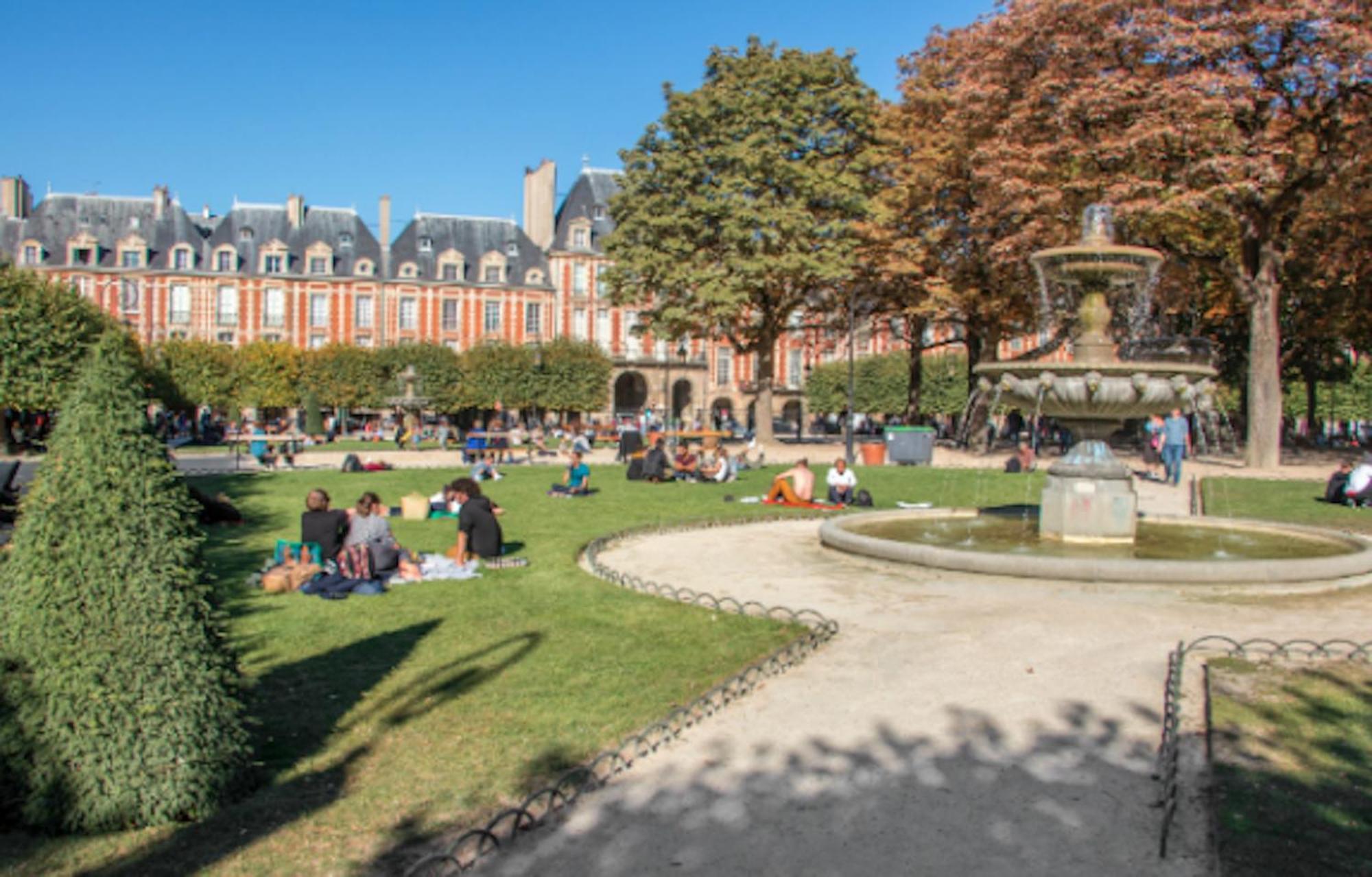 Luxury Penthouse With A/c Terrace & View-le Marais *