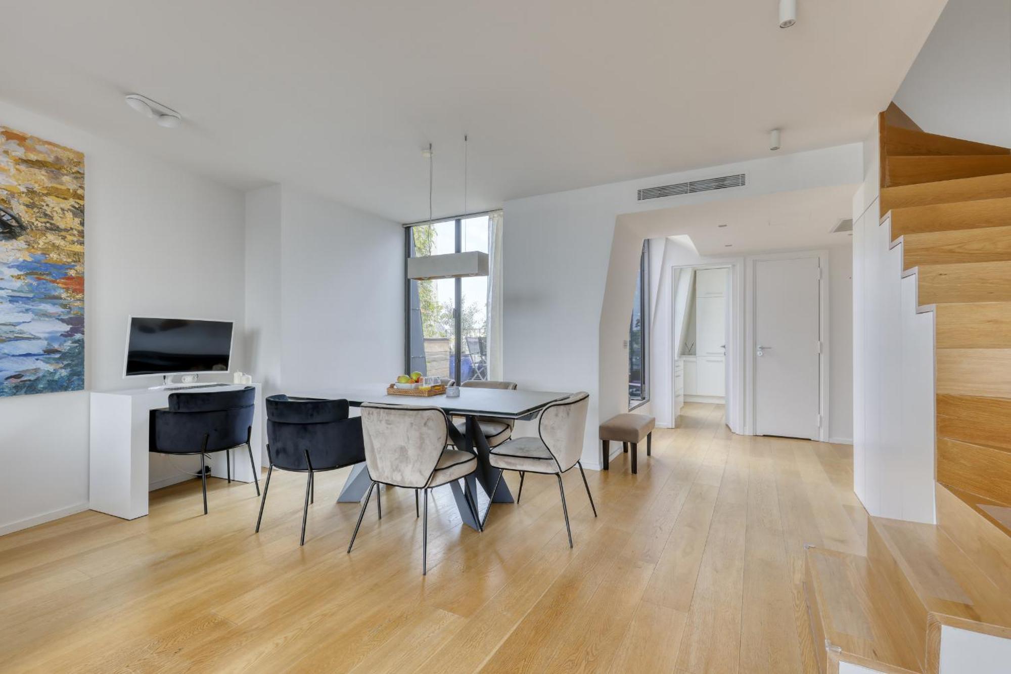 Appartamento Luxury Penthouse With A/c Terrace & View-le Marais