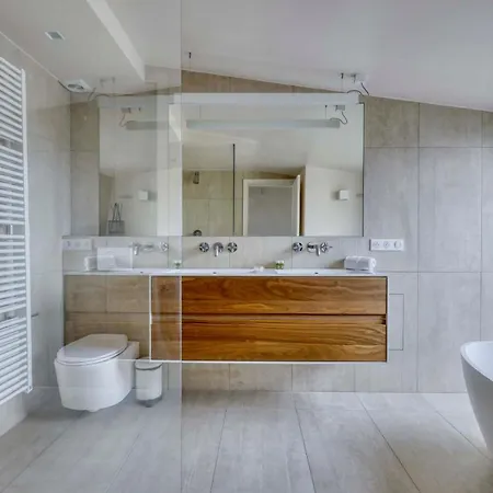 Luxury Penthouse With A/c Terrace & View-le Marais Appartamento Parigi