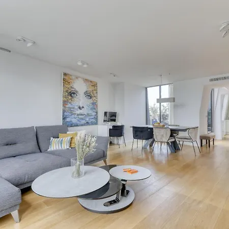 Appartamento Luxury Penthouse With A/c Terrace & View-le Marais Parigi