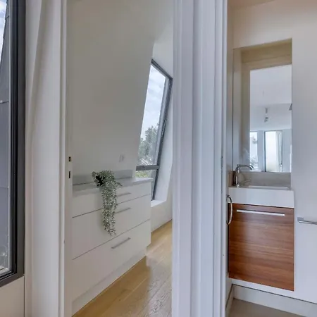 Luxury Penthouse With A/c Terrace & View-le Marais Parigi
