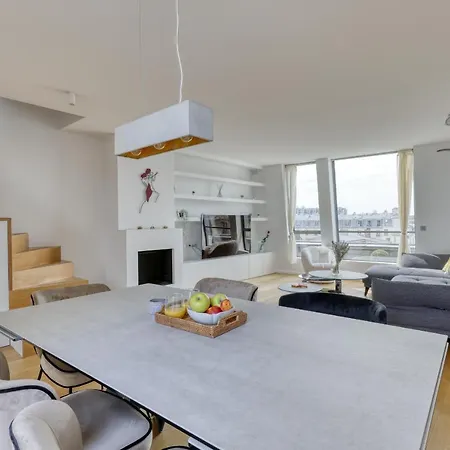 Luxury Penthouse With A/c Terrace & View-le Marais Appartamento Parigi