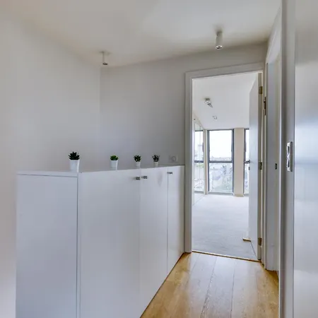 Luxury Penthouse With A/c Terrace & View-le Marais Parigi