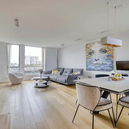 Appartamento Luxury Penthouse With A/c Terrace & View-le Marais