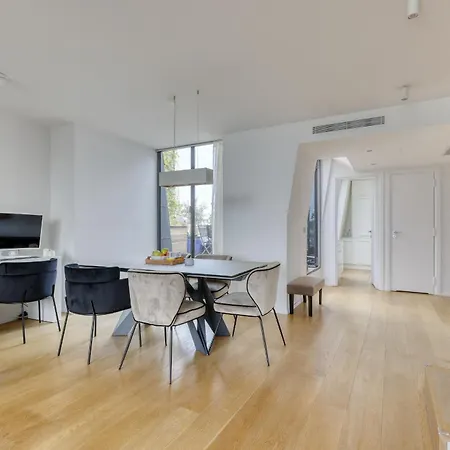 Appartamento Luxury Penthouse With A/c Terrace & View-le Marais